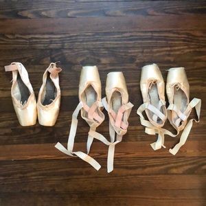 Used freed pointe shoes